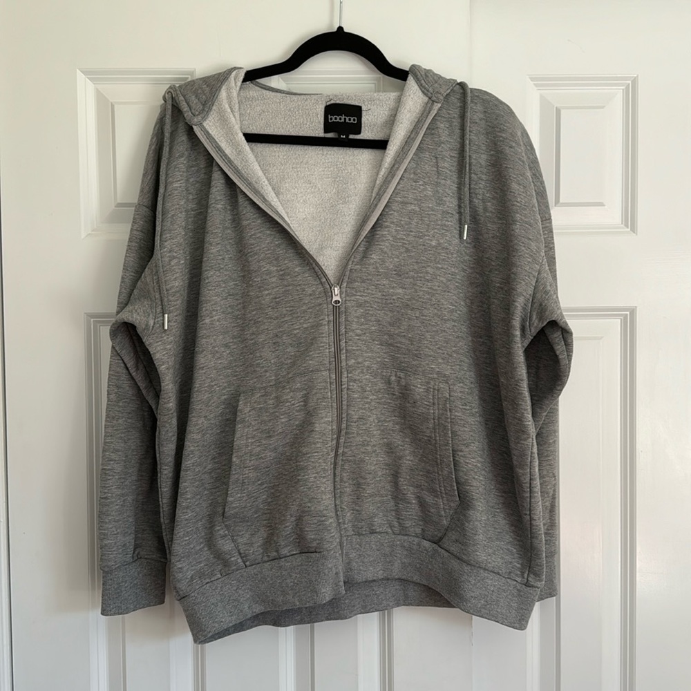 BOOHOO Oversized Zip Up Hoodie with pockets, Size Medium